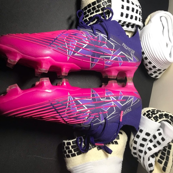 adidas Predator Edge .1 Low and grip socks - Picture 2 of 6